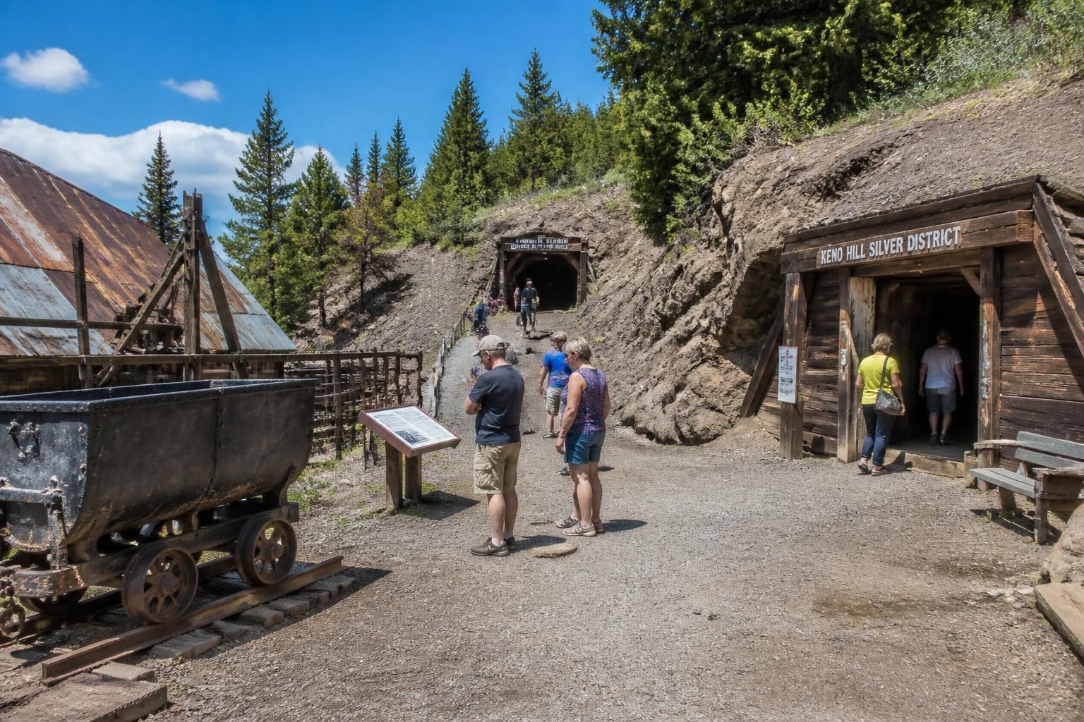 celebrate miners' union day with complimentary entry at the world museum of mining. explore mining history and honor the legacy of miners with free admission.